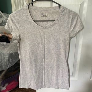 No boundaries gray tshirt size small